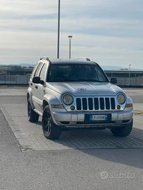 3800€ Jeep Cherokee