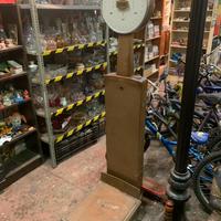 Bilancia pesa persone a 50 lire vintage bizerba