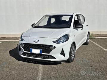 Hyundai i10 1.0 MPI Advanced - 30.000 KM - UNICO P