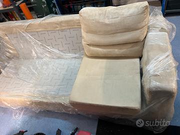 Divano poltronesofà 3 posti con Chaise Longue