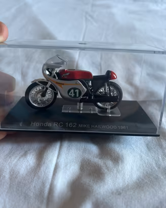 Modellino Moto Honda RC 162 Mike Hailwood 1961