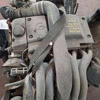 Motore Mercedes  CLASSE E cl 2200  sigla 604011