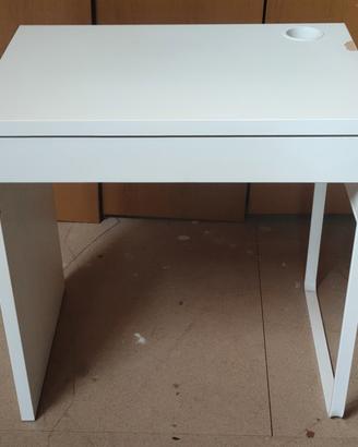 Scrivania IKEA