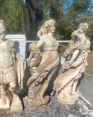 Statue in cemento armato 