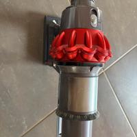 Dyson v 10 corpo motore+batt da revisionare