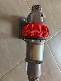 Dyson v 10 corpo motore+batt da revisionare
