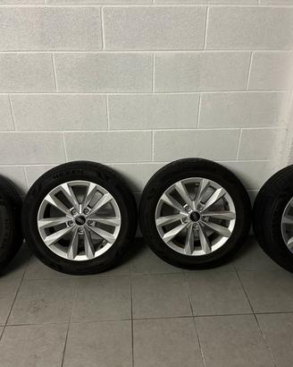 Cerchi da 16 originali audi +gomme nuove estive