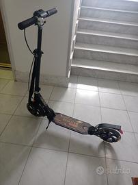 Monopattino a spinta