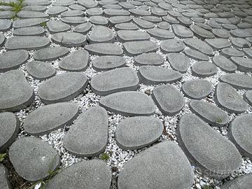 Acciottolato erboso in cemento autobloccanti