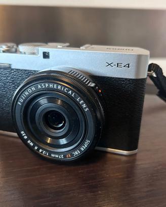 Fujifilm x-e4 + 27 mm f/2.8 R WR kit originale