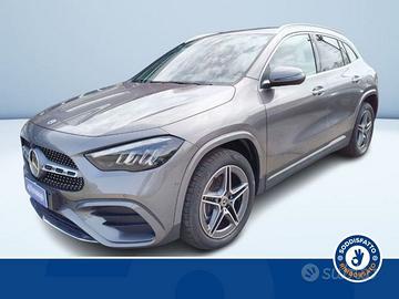 Mercedes-Benz GLA 250 E PLUG-IN HYBRID AUTOMA...