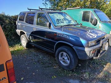 RICAMBI NISSAN TERRANO INTERO 2.7  101 cv