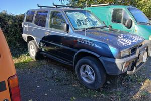 RICAMBI NISSAN TERRANO INTERO 2.7  101 cv