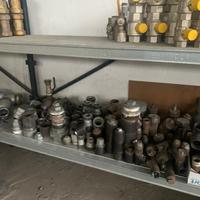 Valvole, giunti, materiale vario