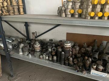 Valvole, giunti, materiale vario