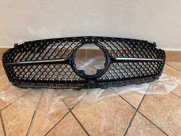 Griglia Mercedes Cla 200 anno 2023