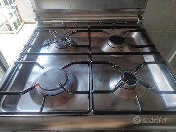 Piano cottura  SMEG a GAS e forno elettrico