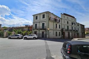 Vetrina sul Successo: Spazio Strategico ad Alta Vi