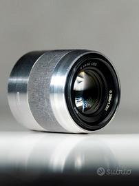 Sony 50mm f/1.8 OSS (Obiettivo Stabilizzato APS-C)