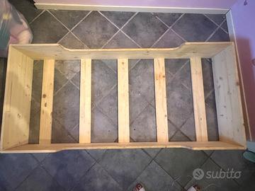 2 letti montessori in legno naturale