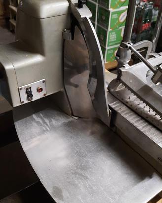 Affettatrice manuale tipo Berkel Columbia