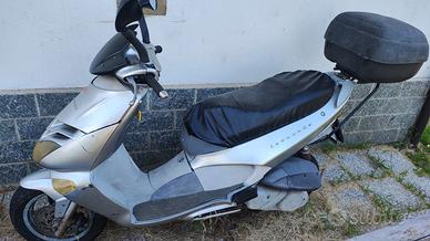 Scooter Aprilia leonardo 250