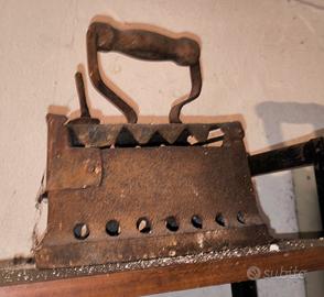 FERRO DA STIRO A CARBONE