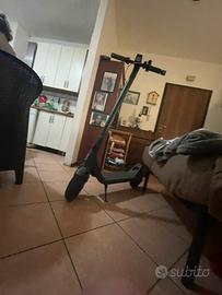 monopattino elettrico Xiaomi 4 Lite