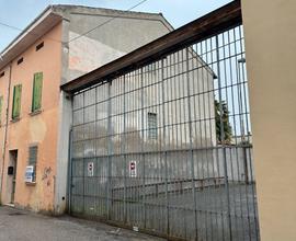 Garage a cento (centro storico)