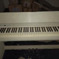 Pianoforte Roland f120