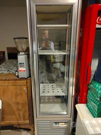 Vetrina vini come nuova