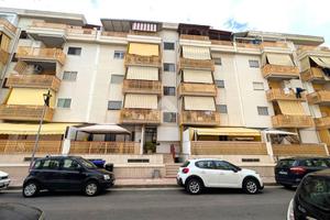 3 LOCALI A MARGHERITA DI SAVOIA