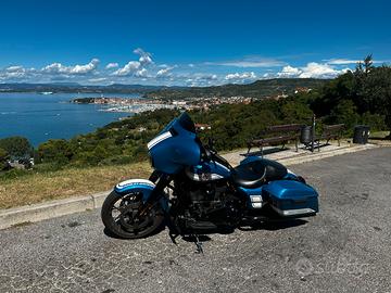 Street glide fast johnie l'edizione limitata