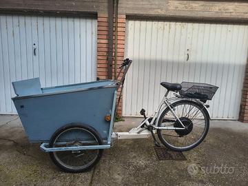 Cargo bike artigianale a pedalata assistita