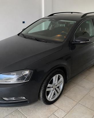 Volkswagen Passat con Gancio di Traino Originale