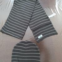 Set cappello e sciarpa Carpisa