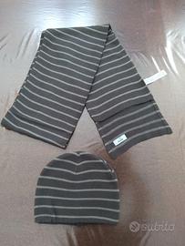 Set cappello e sciarpa Carpisa