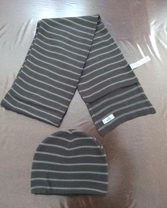 Set cappello e sciarpa Carpisa