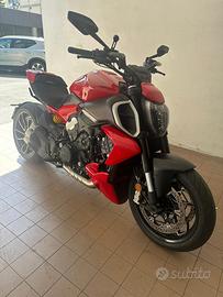 Diavel V4