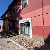 NEGOZIO A CASTEL GANDOLFO