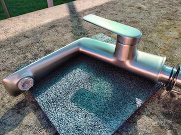 rubinetto miscelatore di design per lavandino