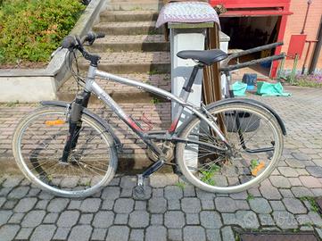 bici mtb Decathlon in alluminio triban trail