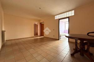 2 LOCALI A MONTEROTONDO