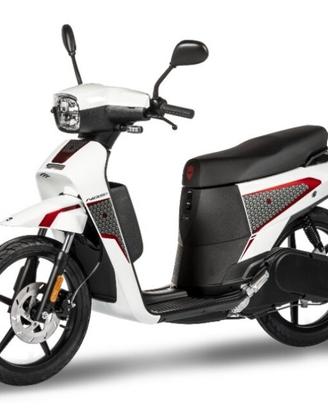 Scooter elettrico Askoll Helmo (2025)