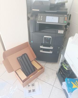 stampante multifunzione Kyocera  520i + Toner