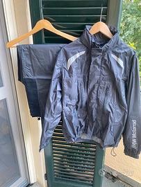 Moto. Giacca e pantaloni da poggia