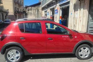 DACIA Sandero 3ª serie - 2013