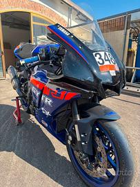 yamaha r1
