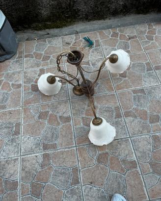 Lampadario classico in ferro