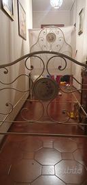 Letto in metallo